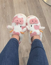 Load image into Gallery viewer, Pink Cow Slippers🐮
