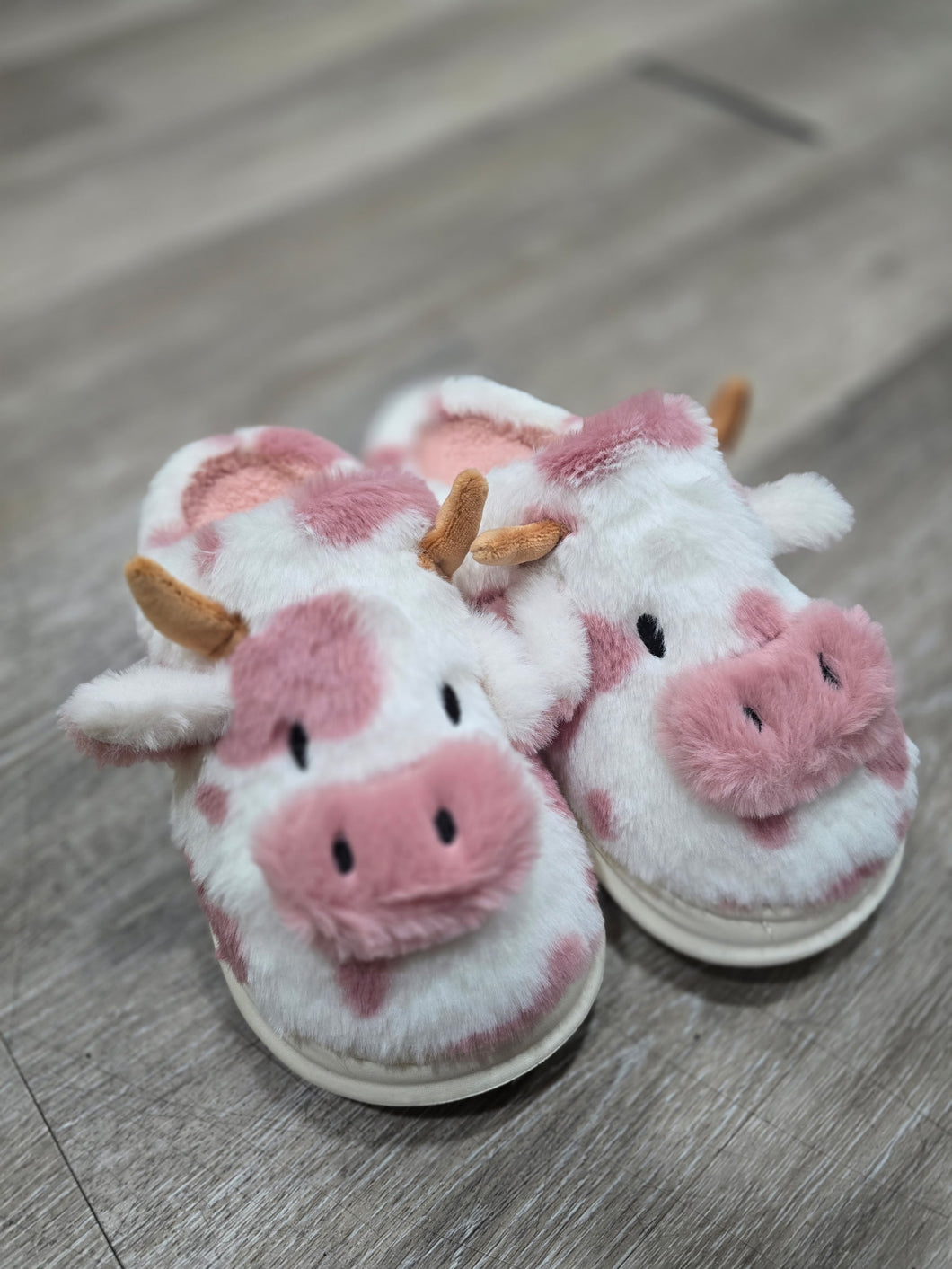 Pink Cow Slippers🐮